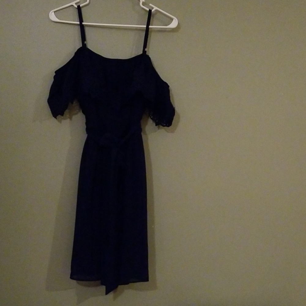 Dress - Picture 3 of 7